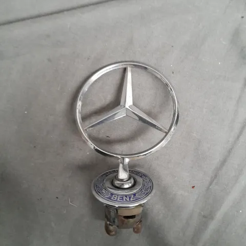 MERCEDES BENS - HOOD ORNAMENT 