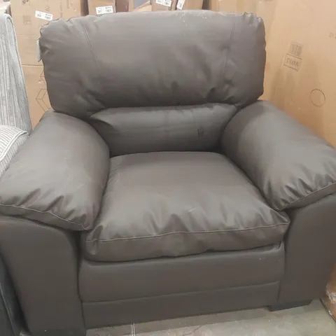 QUALITY DESIGNER FAUX LEATHER ARMCHAIR