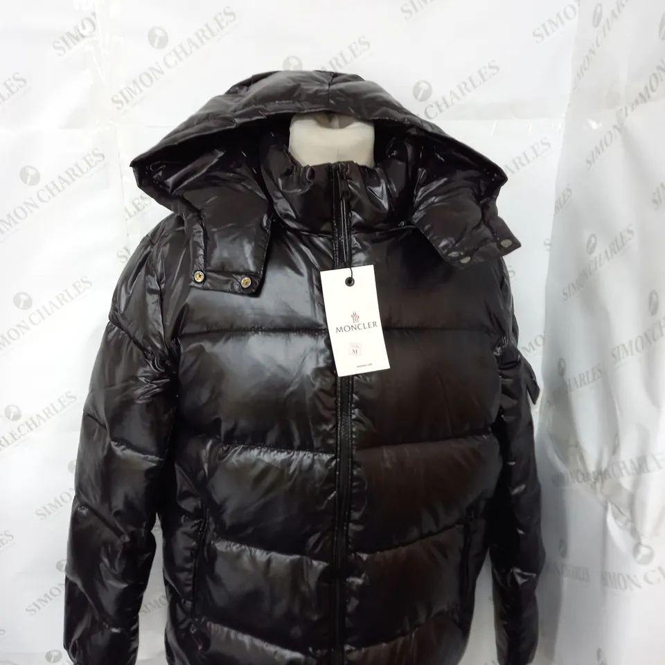 MONCLER ZIPPED PADDED COAT SIZE M