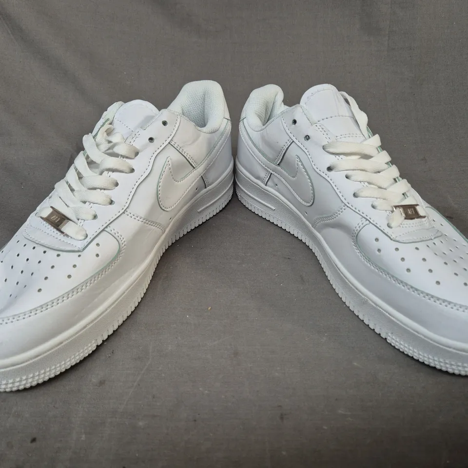 PAIR OF NIKE AIR FORCE 1 SHOES IN WHITE UK SIZE 9