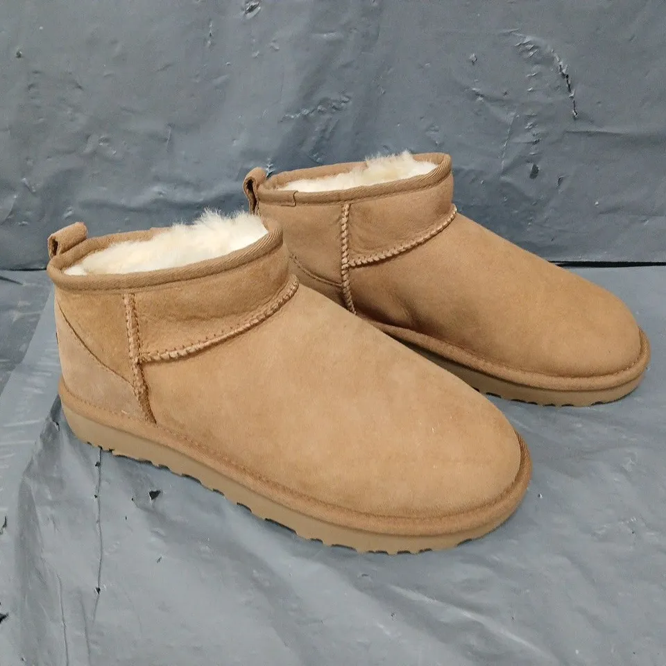 UNBOXED PAIR OF UGG BROWN BOOTS - UK 4 