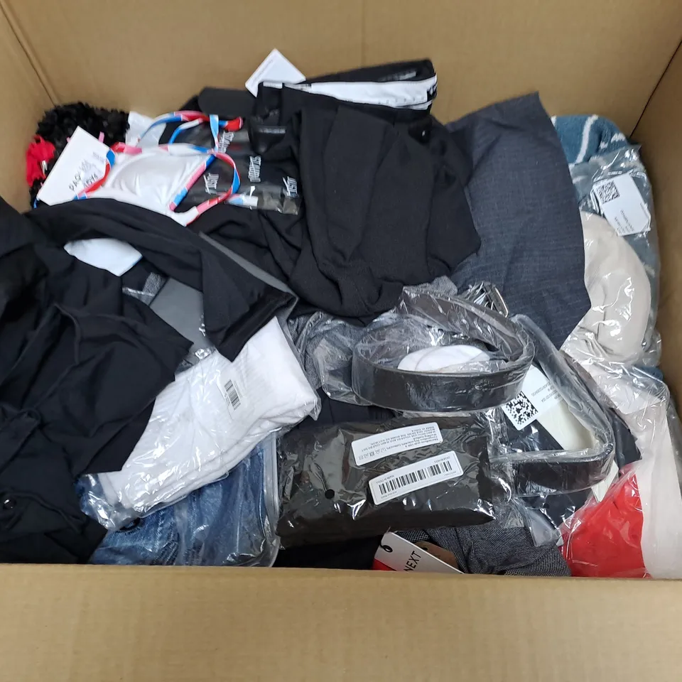 LARGE QUANTITY OF ASSORTED CLOTHING ITEMS TO INCLUDE DUBLIN, PICANTE ANINE BING