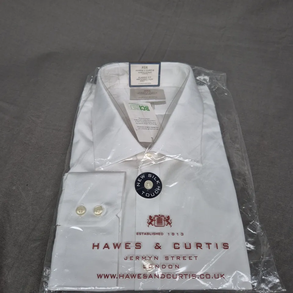 BAGGED HAWES AND CURTIS BUTTONED SHIRT SIZE 20/38