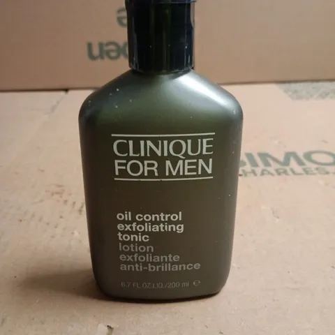 CLINIQUE FOR MEN OIL CONTROL EXFOLIATING TONIC LOTION – 200 ML