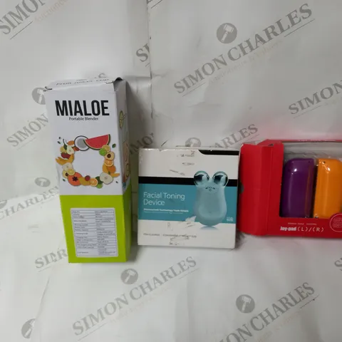 APPROXIMATELY 20 ASSORTED ITEMS TO INCLUDE MIALOE PORTABLE BLENDER, FACIAL TONING DEVICE, WIRELESS GAME CONTROLLER ETC.