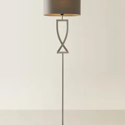 BOXED VALUELIGHTS KATNISS BRUSHED CHROME FLOOR LAMP (145.5CM X 40CM X 25CM)