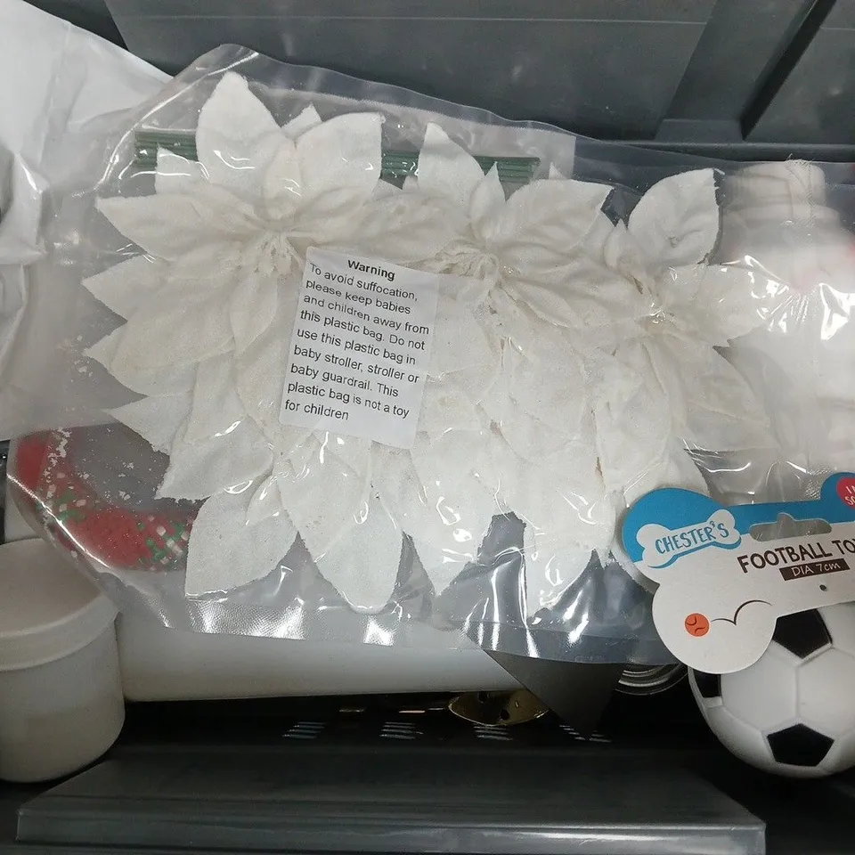 APPROXIMATELY 12 ASSORTED HOUSEHOLD ITEMS TO INCLUDE CAUSTIC SODA, STAPLE GUN, SELF-ADHESIVE EDGING TAPE, ETC