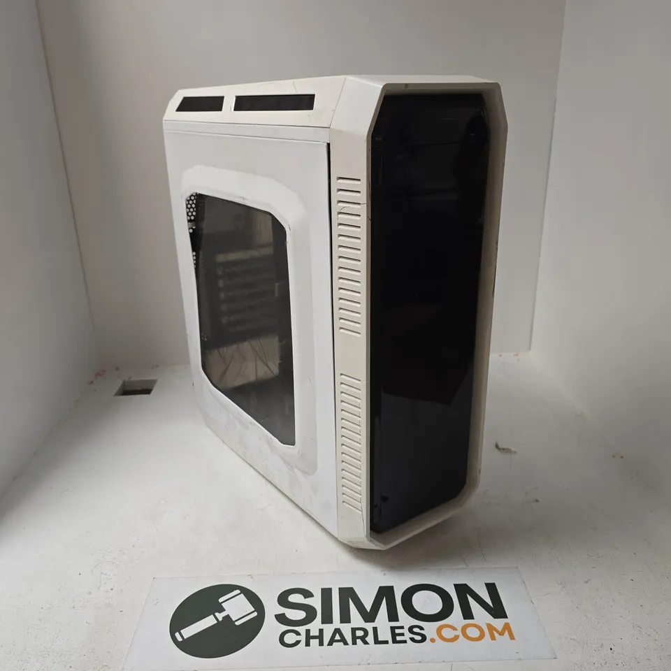 WHITE MID-TOWER COMPUTER CASE WITH SIDE WINDOW