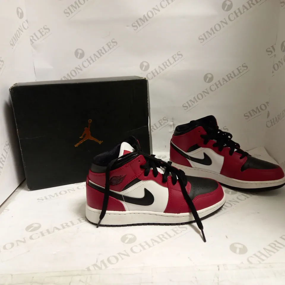 AIR JORDAN 1 MID GS BLACK/GYM RED UK 4.5 