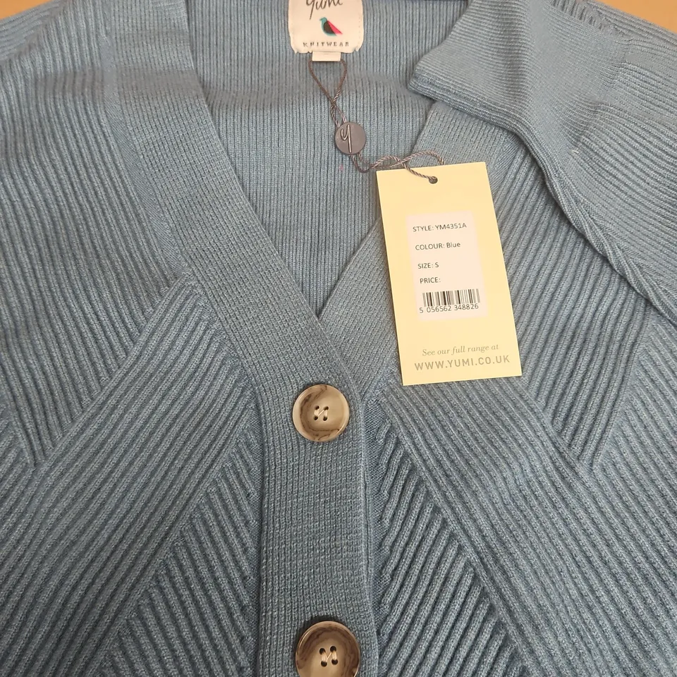 YUMI V-NECK BUTTON THROUGH CARDIGAN IN BLUE - S