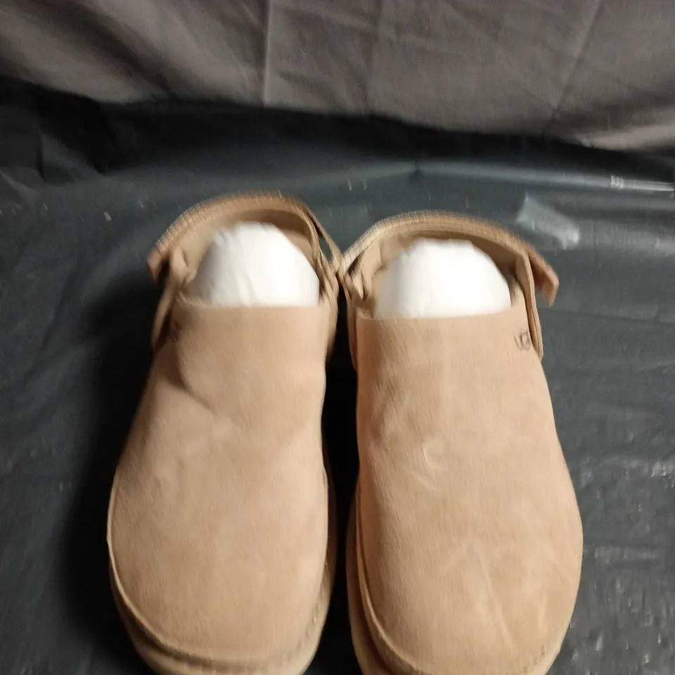 UGG WOMEN'S SUEDE CLOG – UK SIZE 6