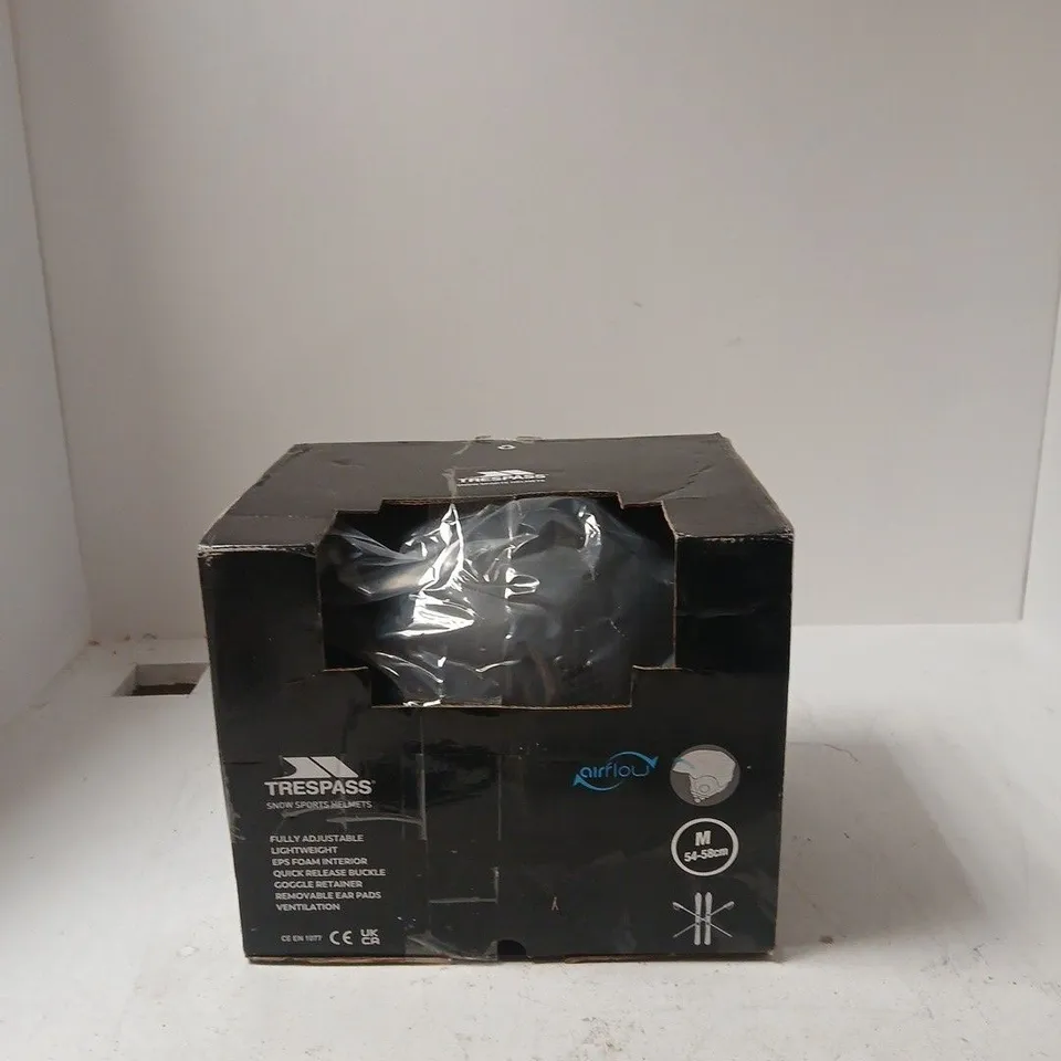 TRESPASS SNOW SPORTS HELMET – SIZE M (54-56 CM) – BOXED