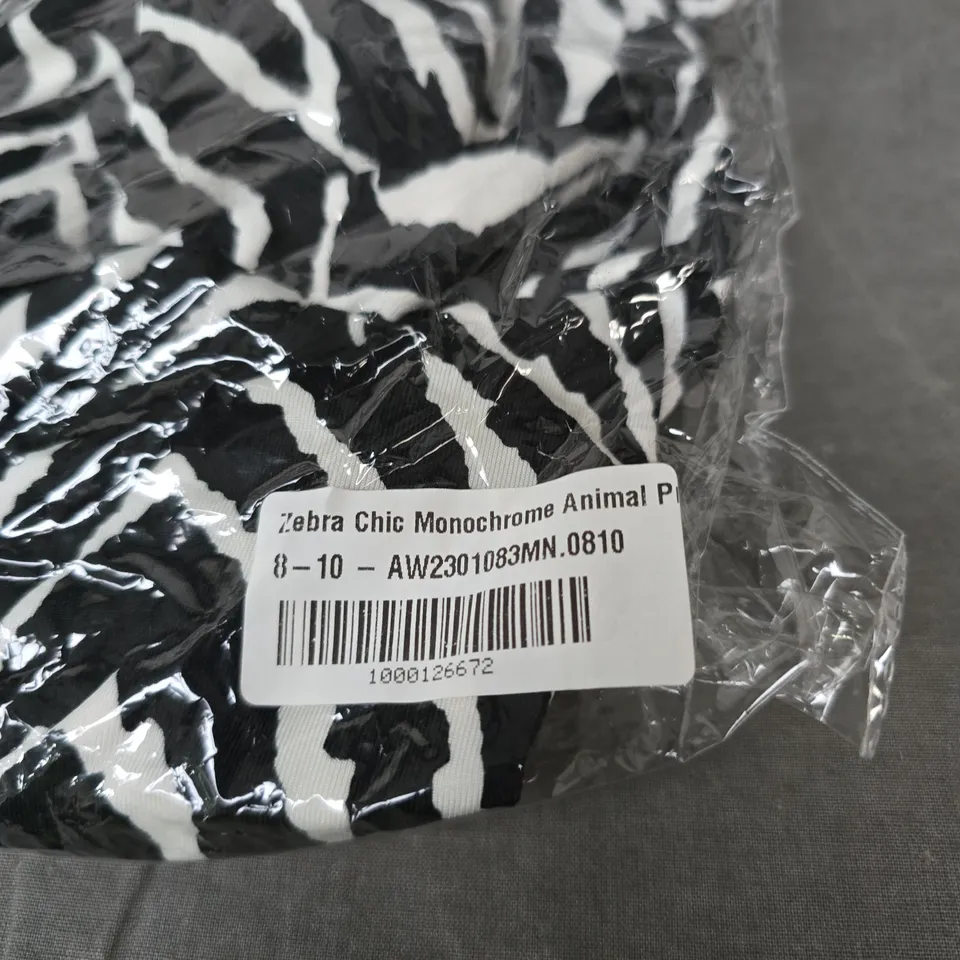 GIORGIA PARIS ZEBRA CHIC MONOCHROME ANIMAL PRINT GARMENT – WOMEN’S, S/M