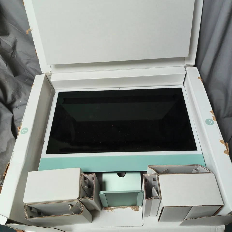 APPLE MONITOR WITH MAGIC KEYBOARD & MOUSE – GREEN, BOXED