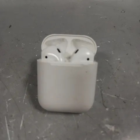 APPLE AIRPODS WITH CHARGING CASE - A1602