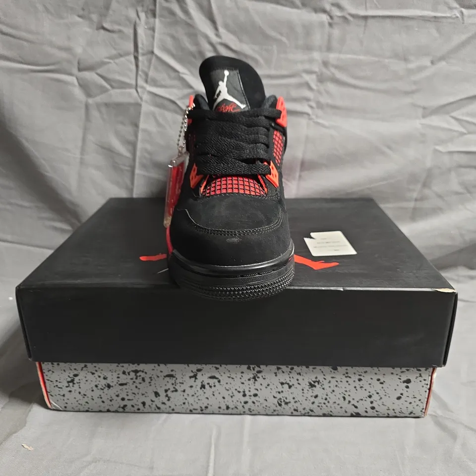 BOXED PAIR OF NIKE AIR JORDAN 4 RETRO BLACK/RED SNEAKERS SIZE UK 6