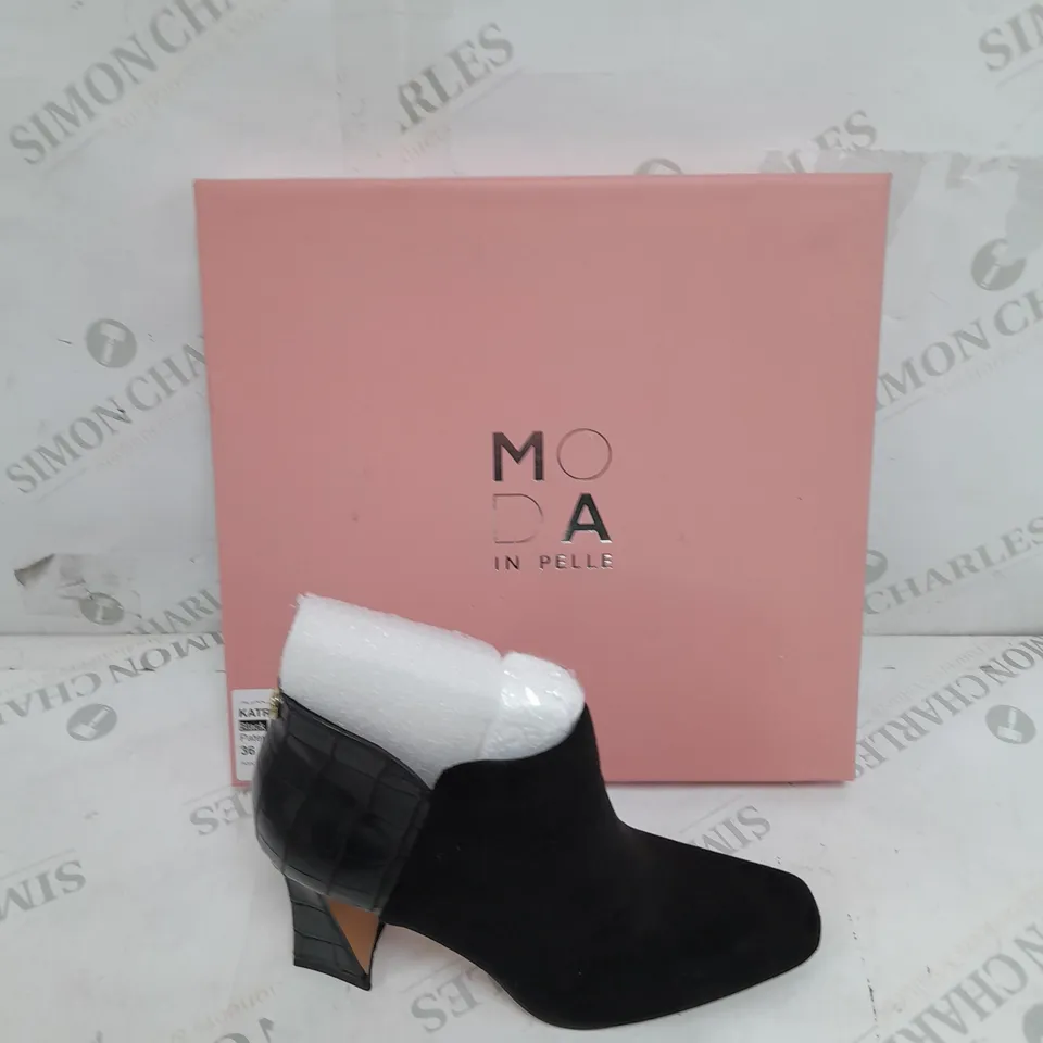 BOXED MODA IN PELLE KATRIONA SWOOSH HEEL BOOT BLACK 36 