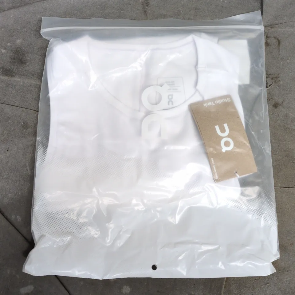 BAGGED ON WOMENS STUDIO TANK IN WHITE - MEDIUM