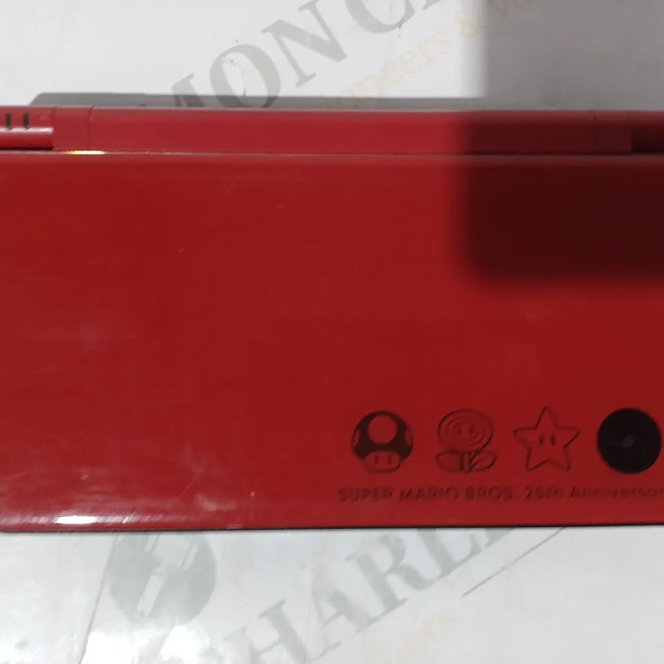NINTENDO DSI XL HANDHELD GAMES CONSOLE IN RED - SUPER MARIO BROS 25TH ANNIVERSARY