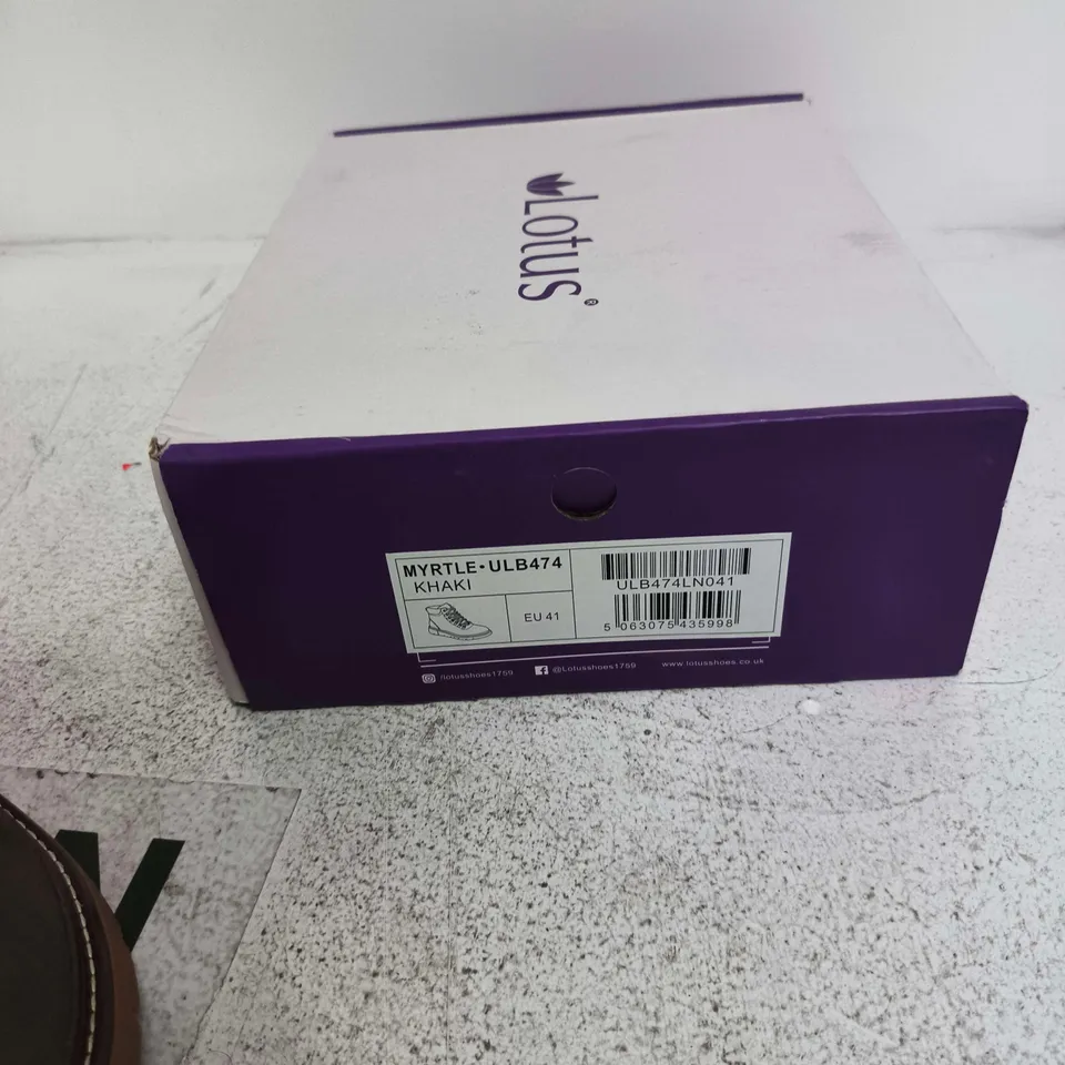 UK7 LOTUS MYRTLE KHAKI HIKING BOOTS (EU41)