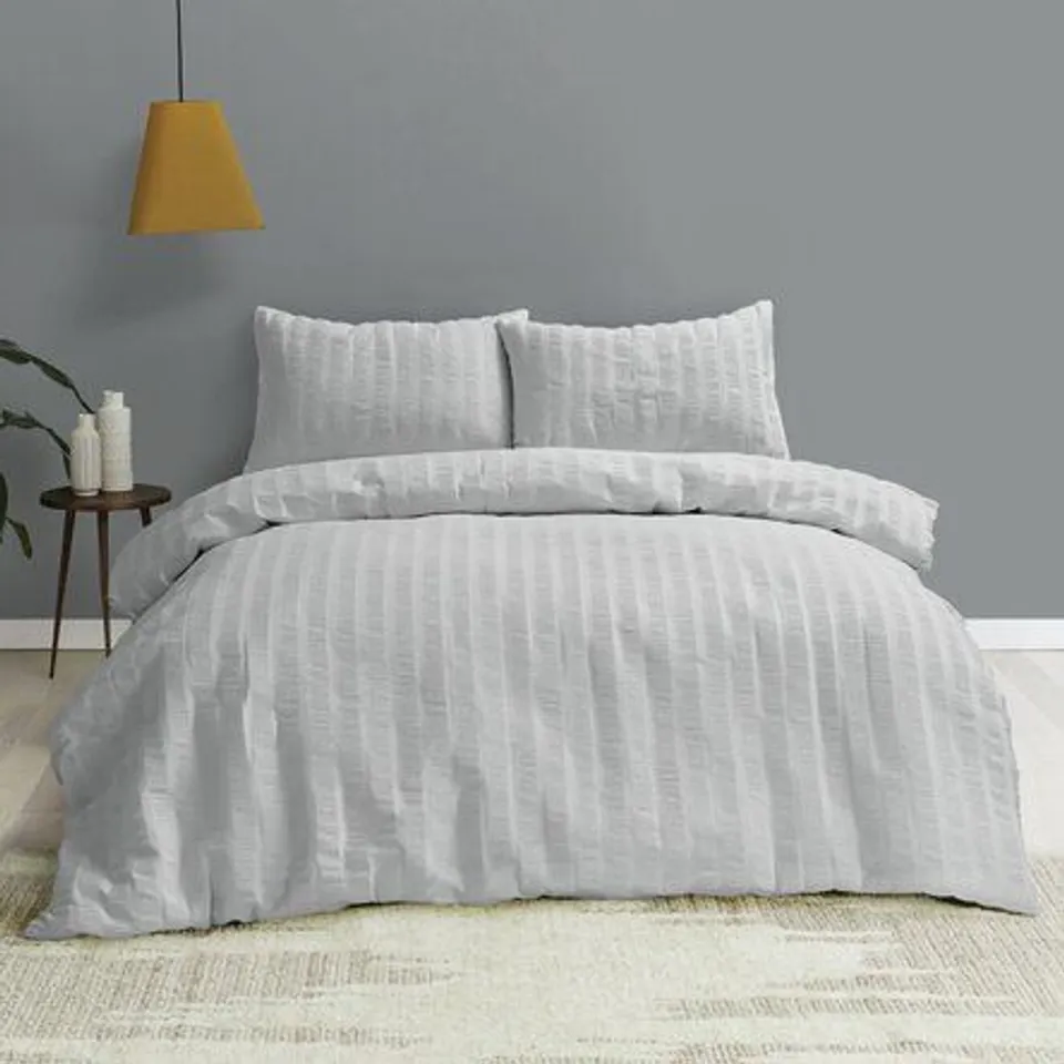 SEERSUCKER DUVET COVER AND PILLOWCASE BEDDING SET
