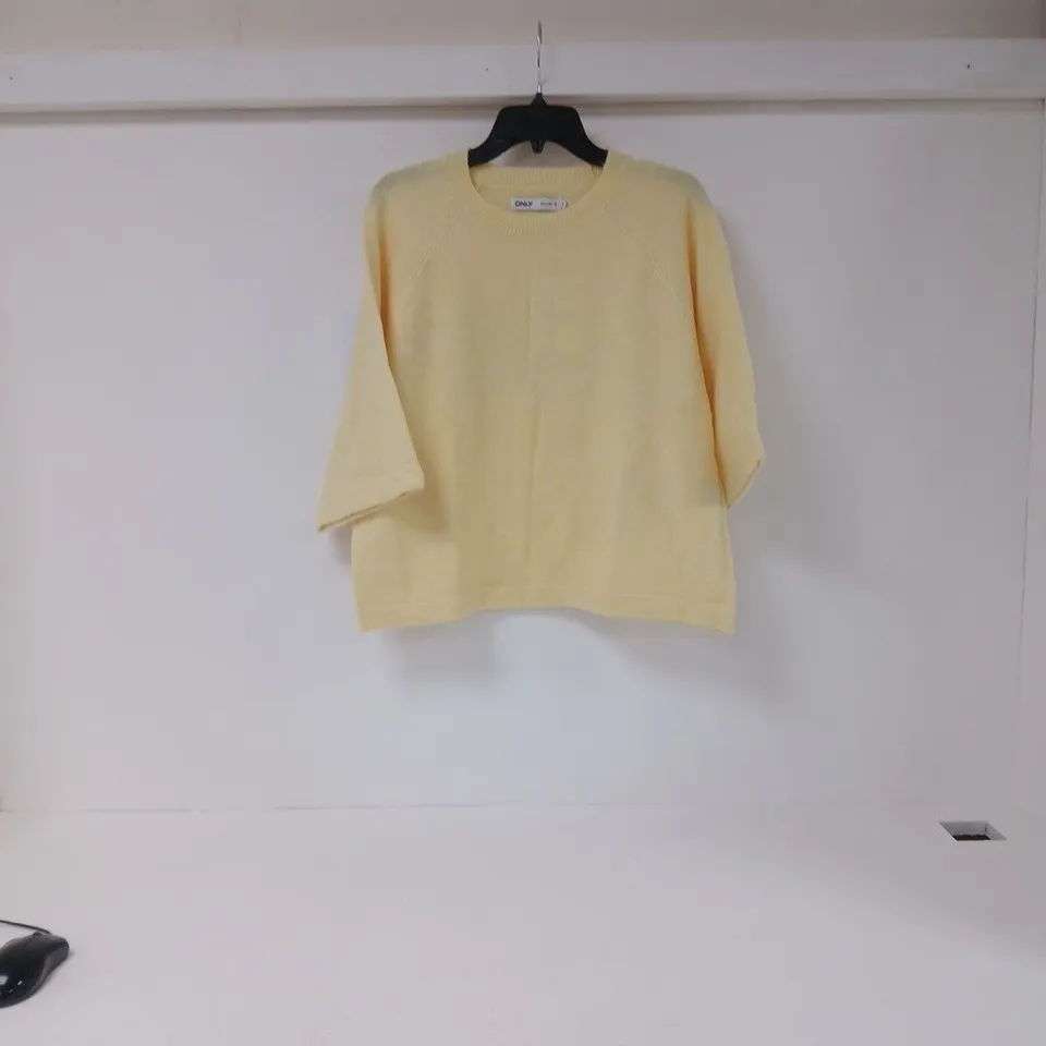ONLY PALE YELLOW SIMONI PULLOVER – WOMEN'S – SIZE M