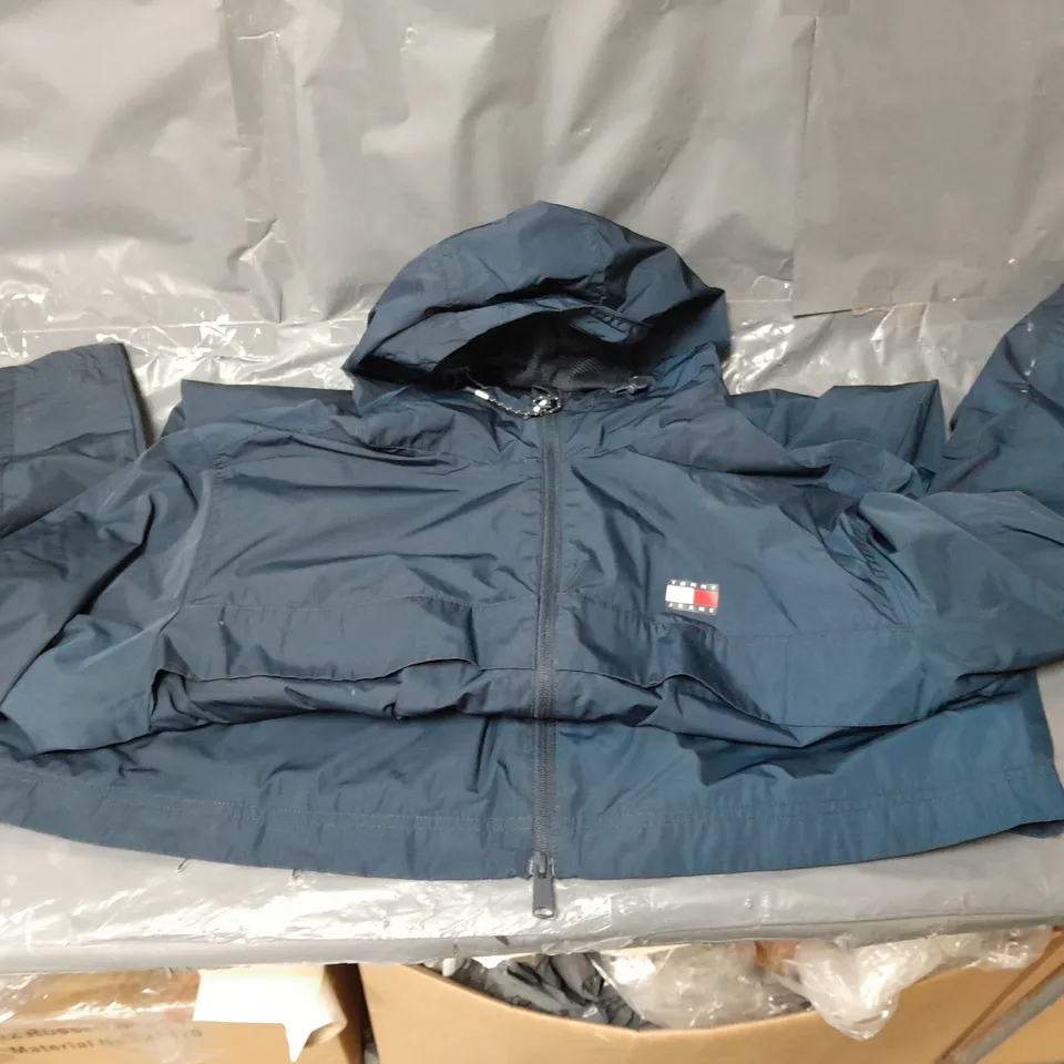 TOMMY HILFIGER NAVY DRAWSTRING RAINCOAT MEDIUM 