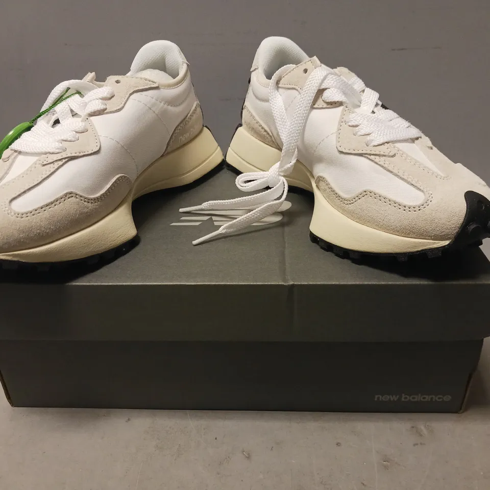 BOXED PAIR OF NEW BALANCE 327 SHOES IN WHITE/BLACK UK SIZE 4