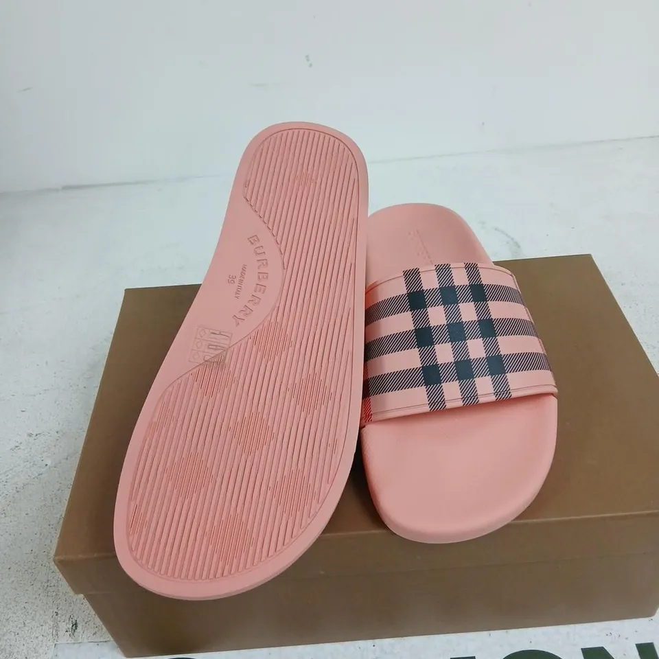 BURBERRY PINK PLAID SLIDE SANDALS – WOMEN’S UK 6