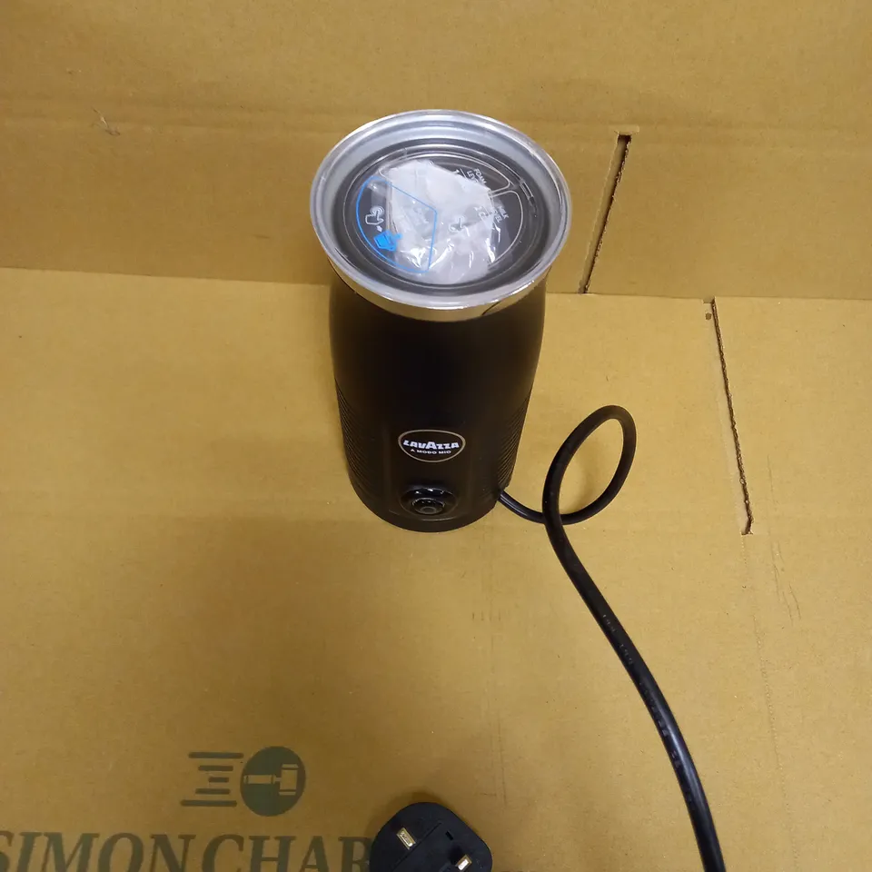 LAVAZZA A MODO MIO MILK EASY FROTHER 