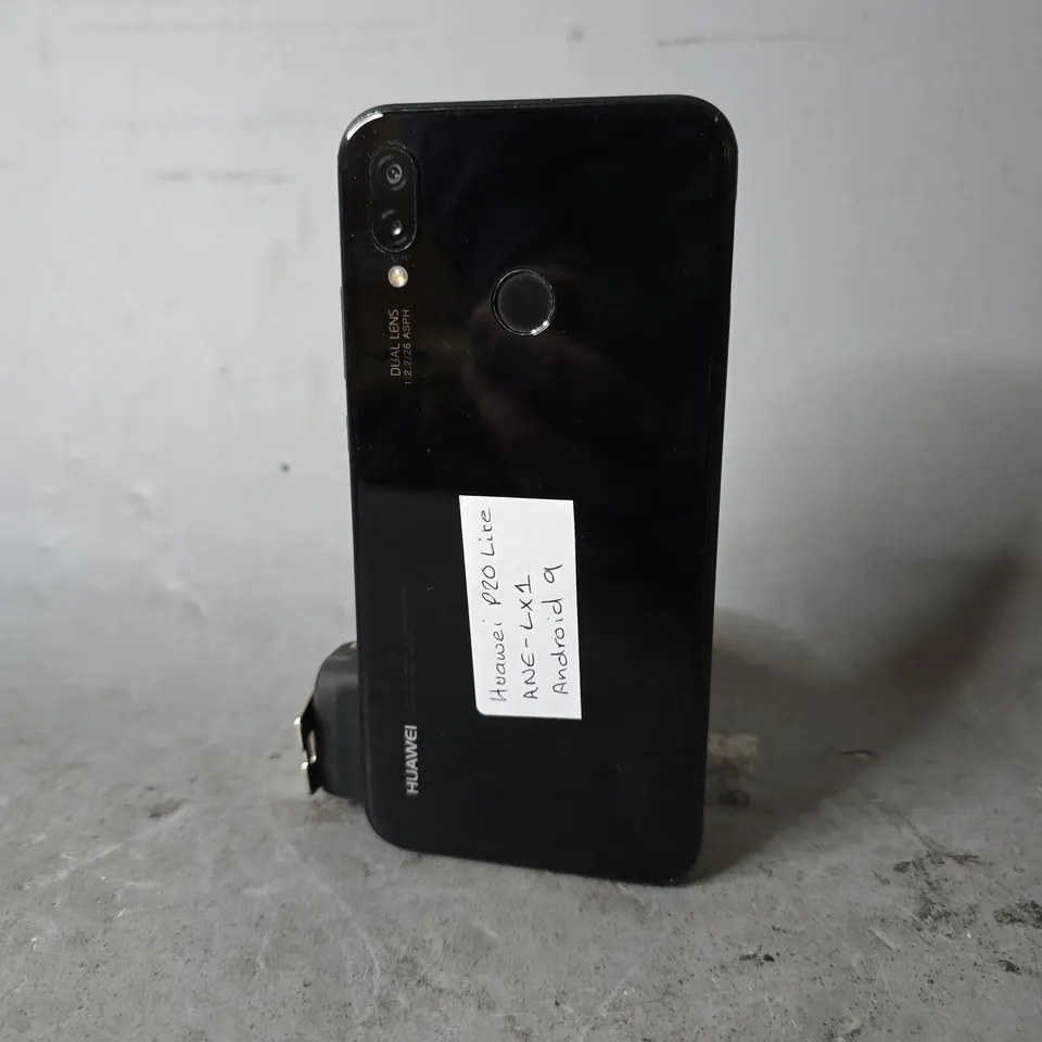 HUAWEI P20 LITE MOBILE PHONE 