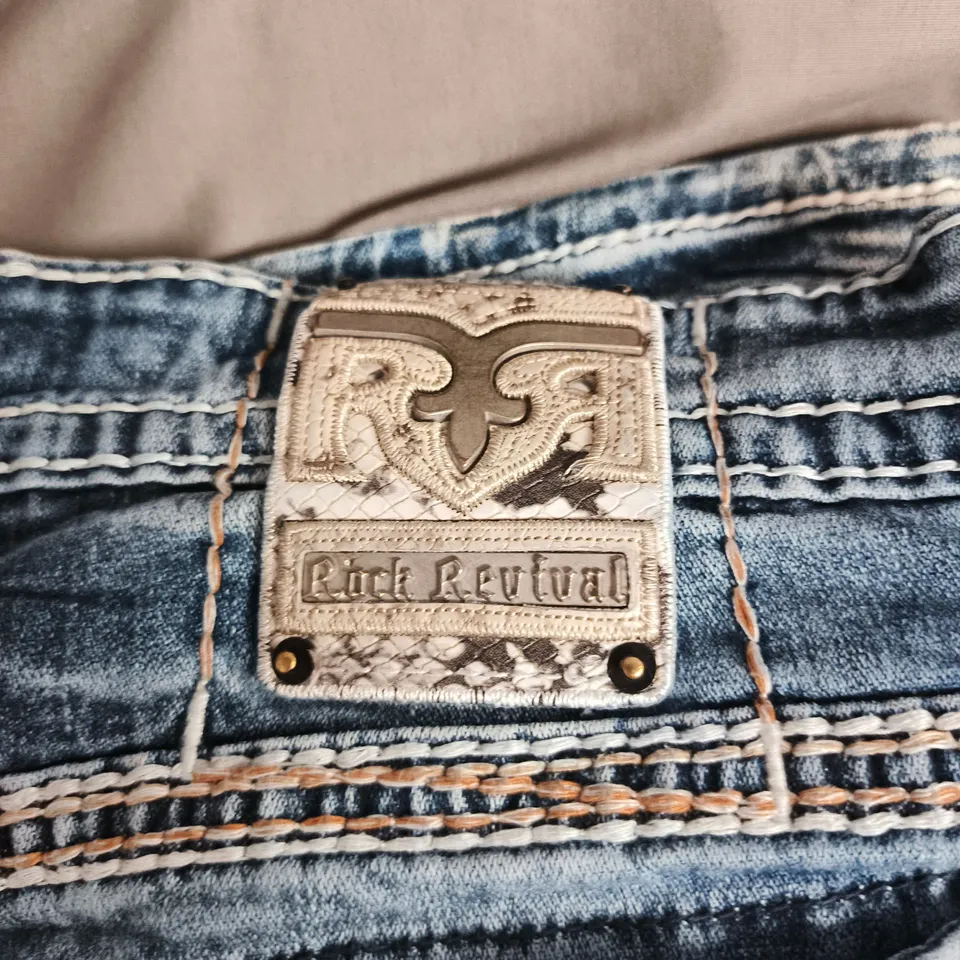 ROCK REVIVAL JEANS – BLUE DENIM, BACK POCKET EMBROIDERY - SIZE 38