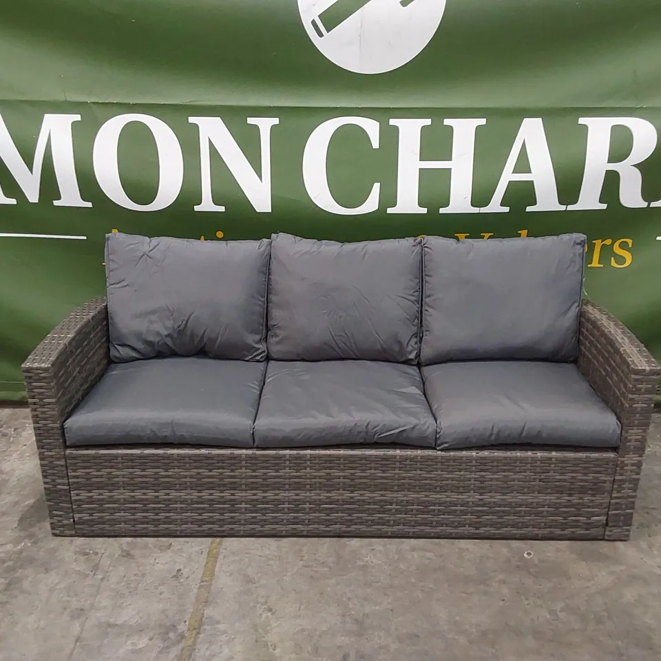 BRAND NEW BOXED KANSAS RATTAN SOFA SET WITH RISING TABLE IN GREY (3 BOXES)