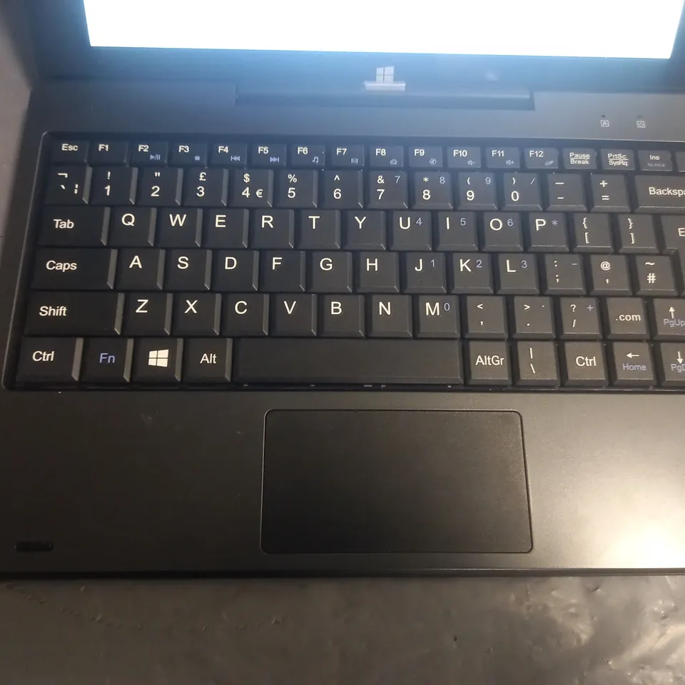 TOSHIBA SATELLITE PRO ET10-G-105