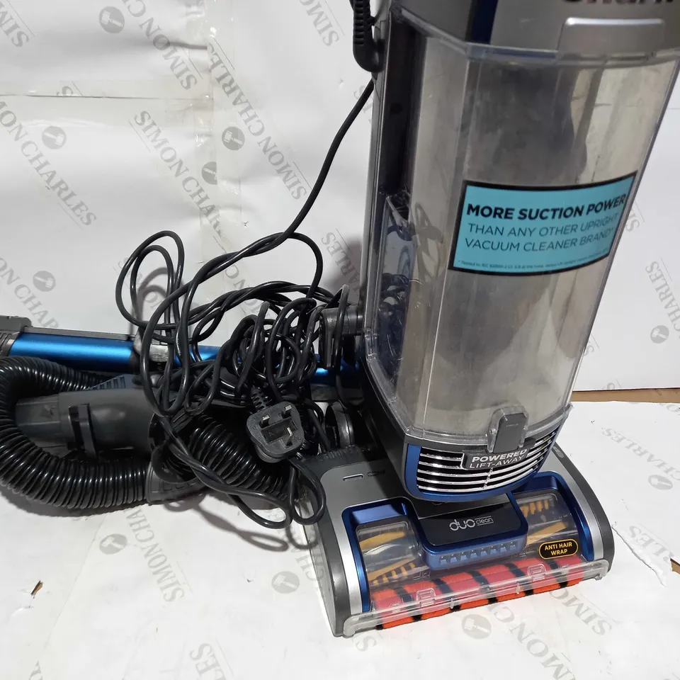 SHARK DUO CLEAN ANTI HAIR WRAP POWERED LIFT AWAY TRUE PET VACUUM
