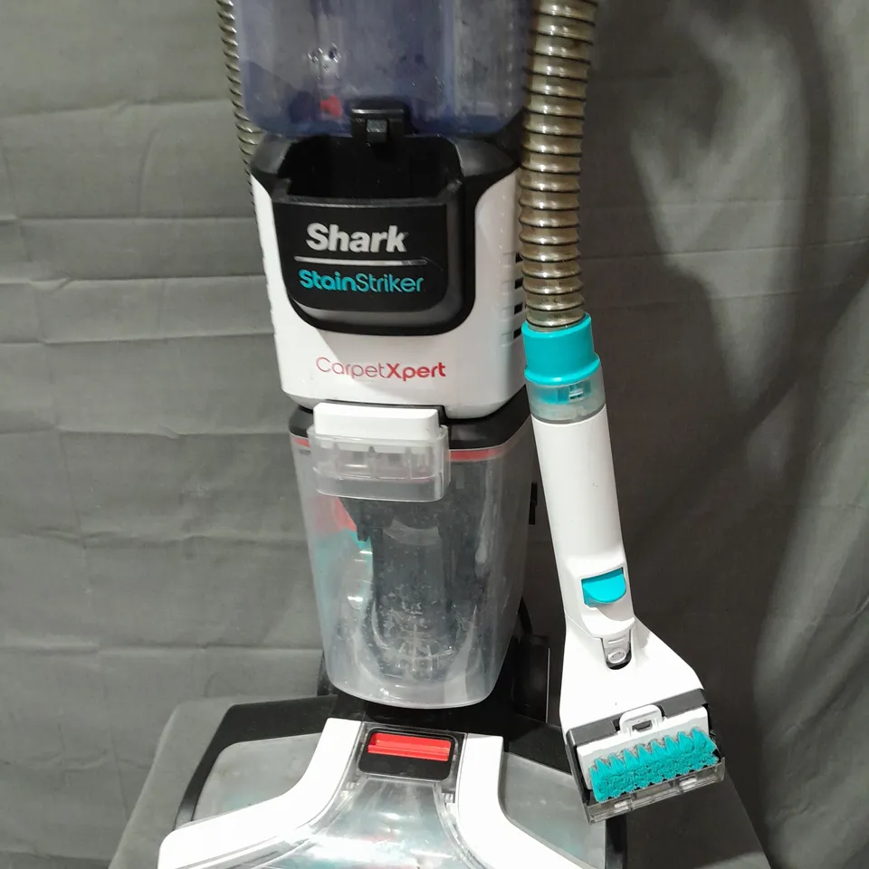 UNBOXED SHARK STAIN STRIKER CARPET CLEANER
