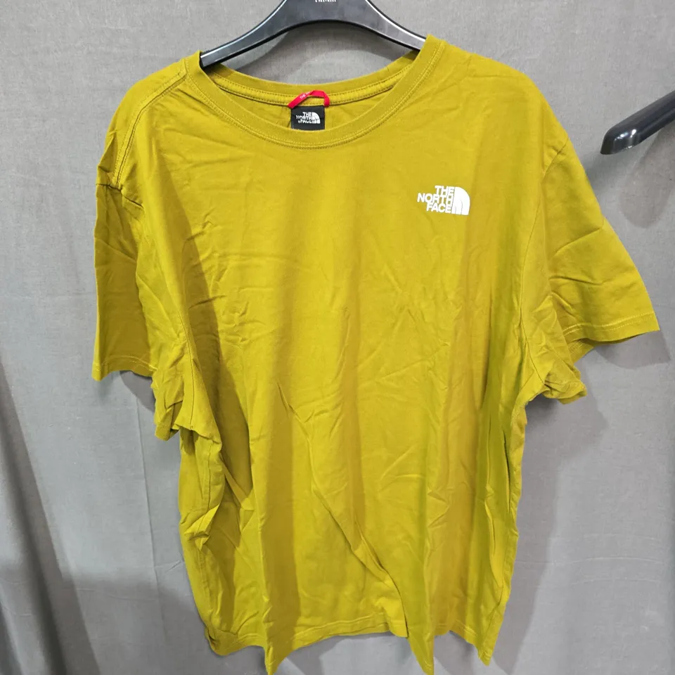 THE NORTH FACE MEN’S T-SHIRT – MUSTARD YELLOW, XXL (UK SIZE APPROX)