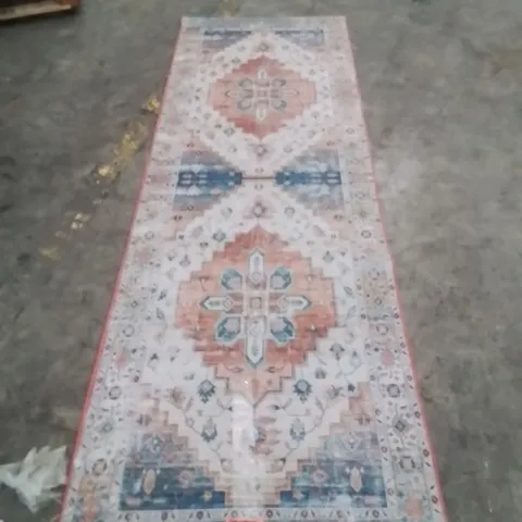 QUALITY DESIGNER AREA RUG - APPROXIMATELY 244X76CM