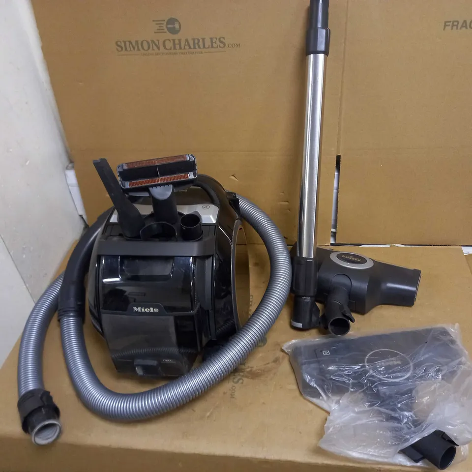 MIELE BOOST CX1 PET VACUUM