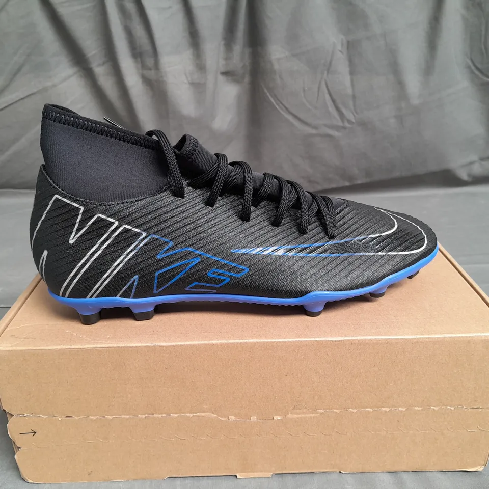BOXED PAIR OF NIKE SUPERFLY 9 CLUB FG/MG BOOTS SIZE UK 9