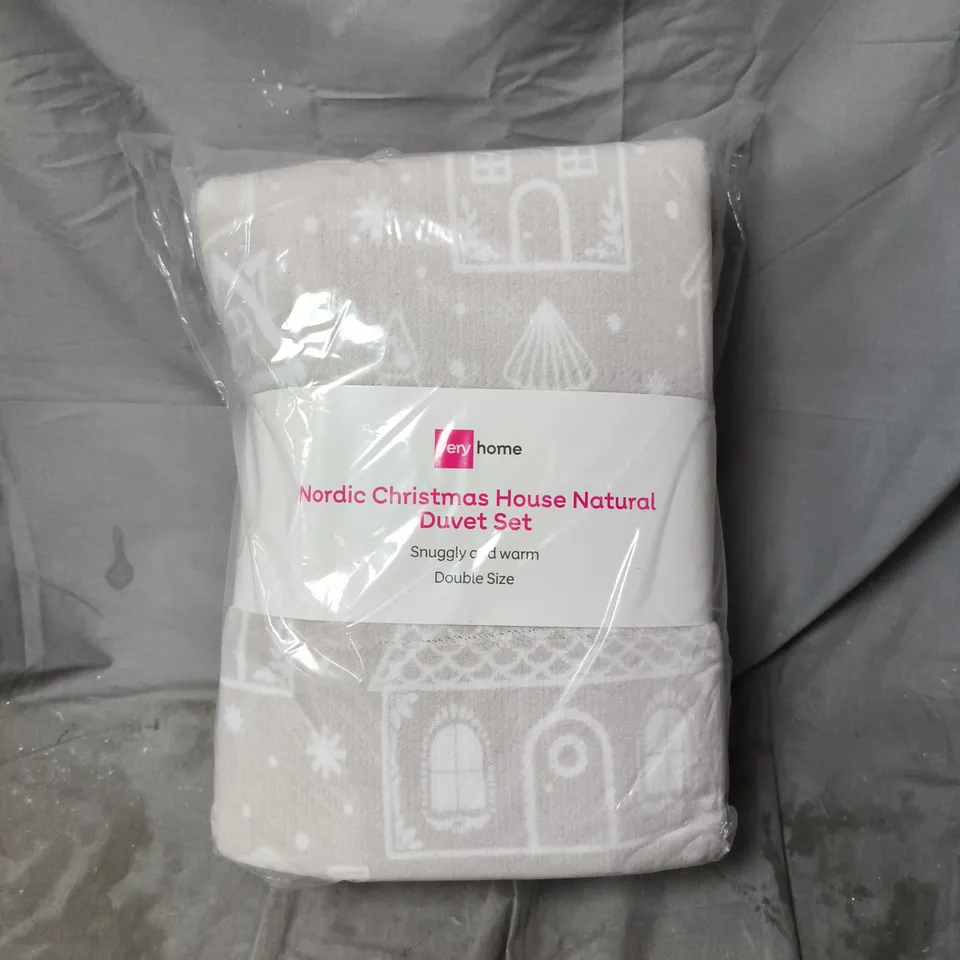  HOME NORDIC CHRISTMAS HOUSE NATURAL DUVET SET – DOUBLE SIZE