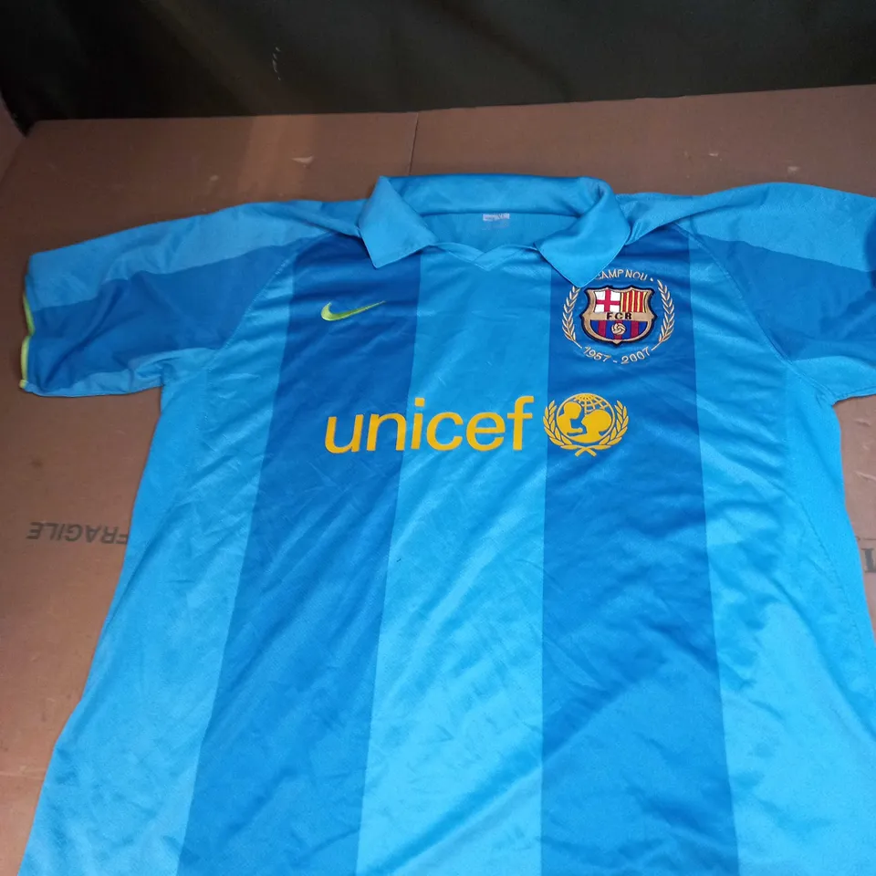 FC BARCELONA AWAY SHIRT SIZE XL