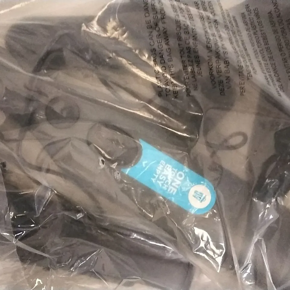 SHARK CORDLESS HANDHELD VACUUM CLEANER