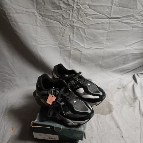 NEW BALANCE 9060 BLACK TRAINERS – MEN'S UK 8.5 (US 9) D WIDTH