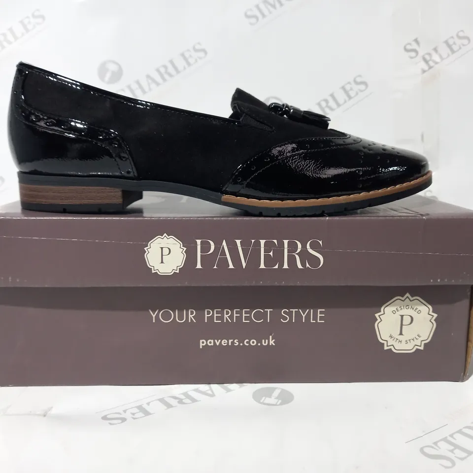 BOXED PAIR OF PAVERS LOW HEEL LOAFERS IN BLACK UK SIZE 6.5