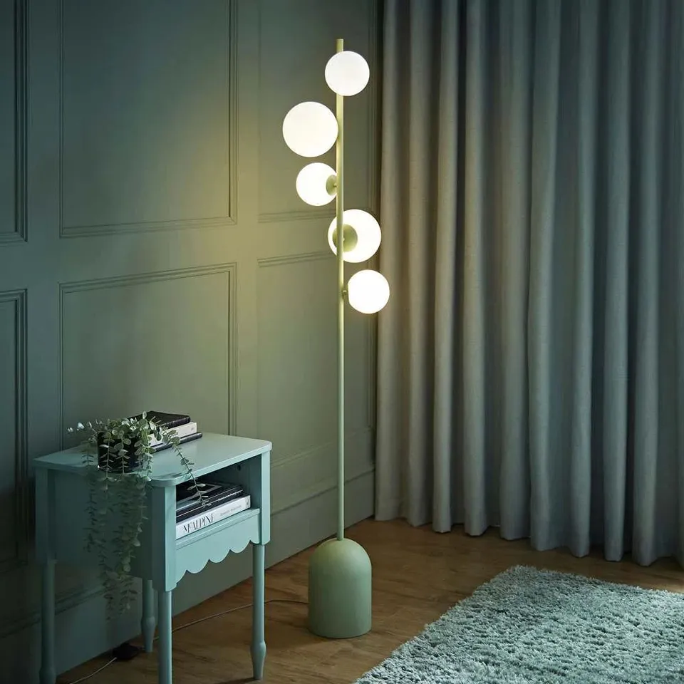 BOXED 165CM POWDER COATED TRADITIONAL FLOOR LAMP