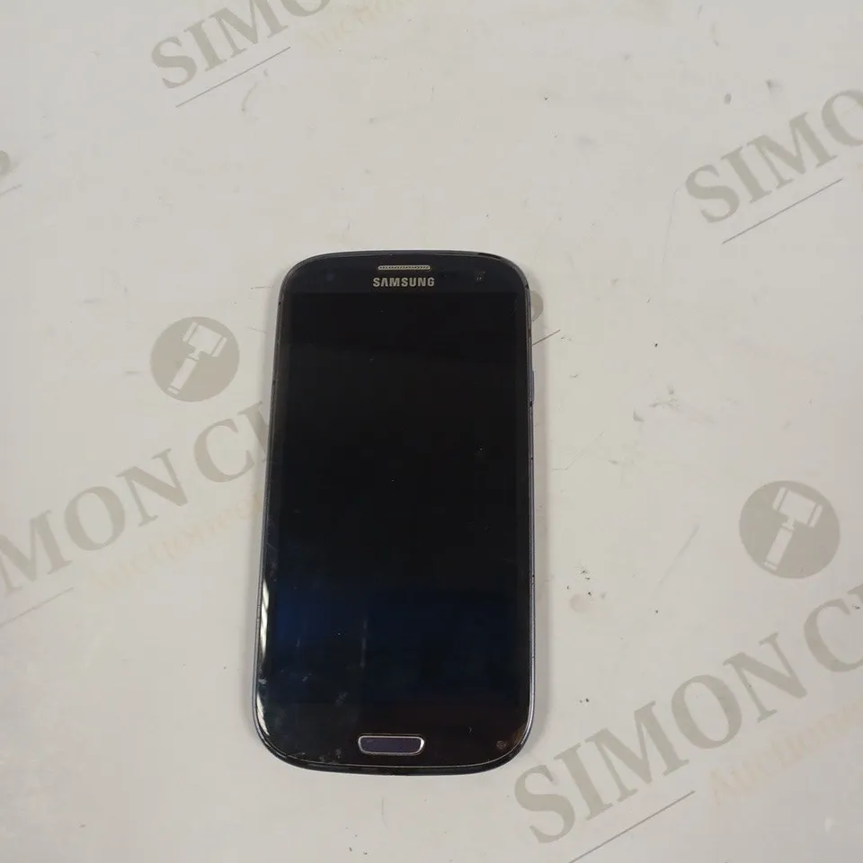 SAMSUNG GALAXY S III (GT-I9300)