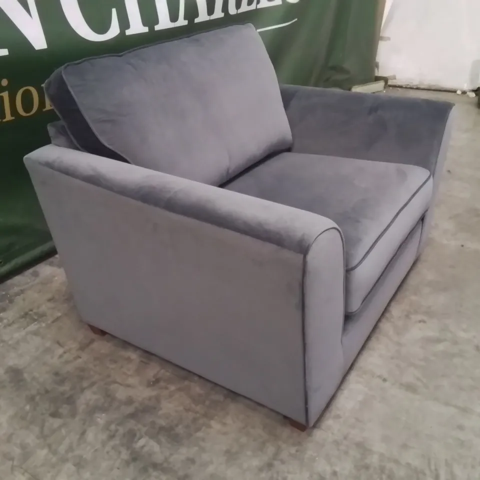 QUALITY DESIGNER EX SHOWROOM JACKSON VELVET SNUGGLE CHAIR - GRANITE