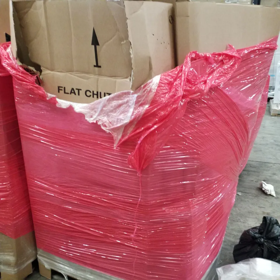 PALLET OF ASSORTED PRODUCTS INCLUDING OFFICE DESK, MESH CHAIR