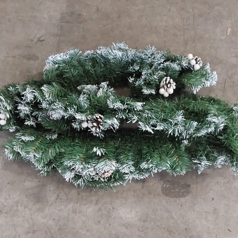 BOXED 270CM SNOW TIP GARLAND (1 BOX)